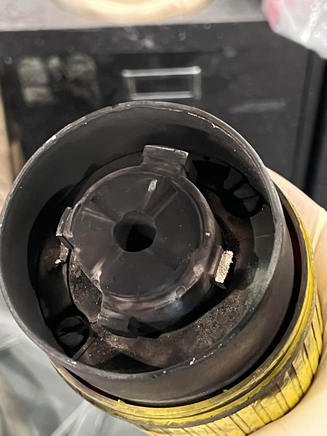 Connector damage from hot plugging under load